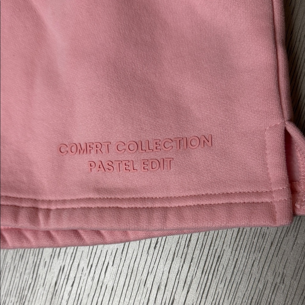 Comfort Women’s Pink Shorts - Picture 2 of 4